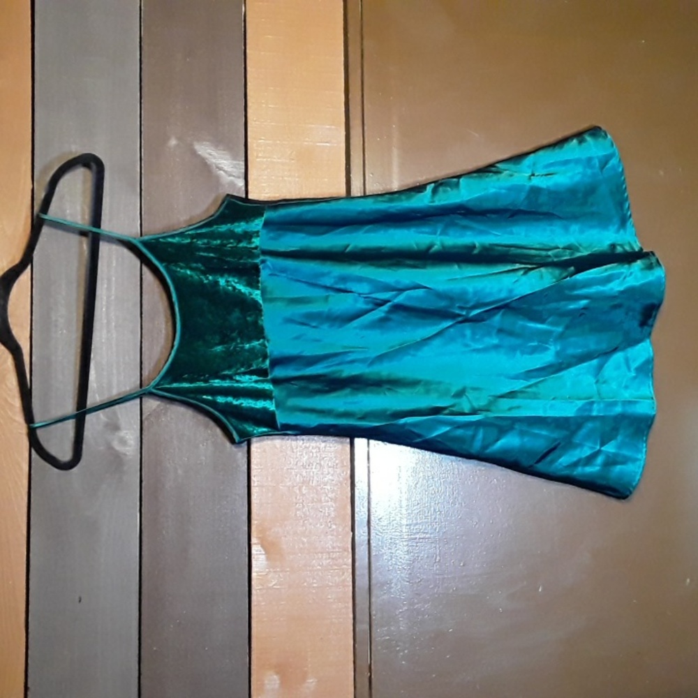 Delicate Treasures Medium Green Gorgeous Lingerie